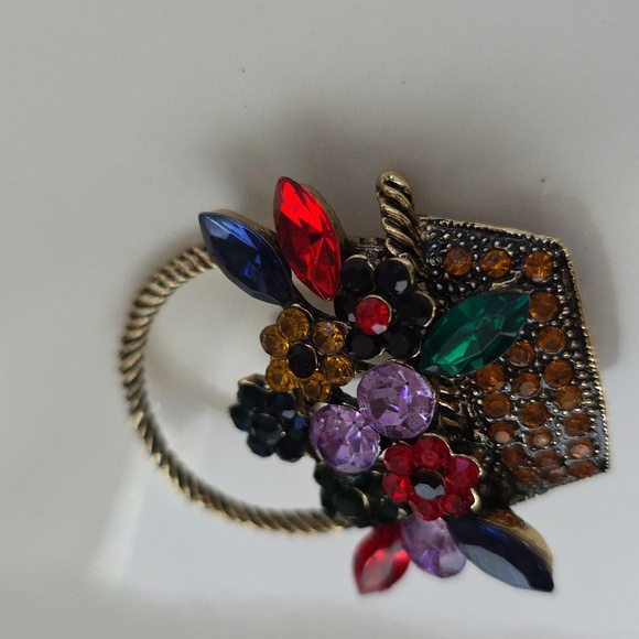 Floral Gem filled  Weave Basket Brooch - Picture 3 of 4